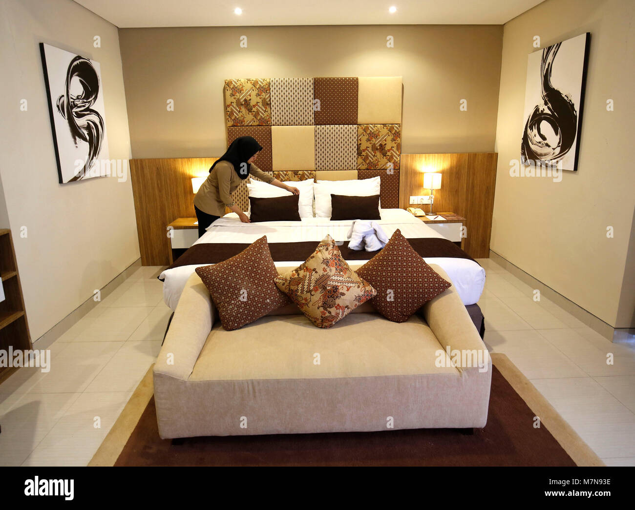Pekalongan Indonesia 10th Mar 2018 A Room Attendant