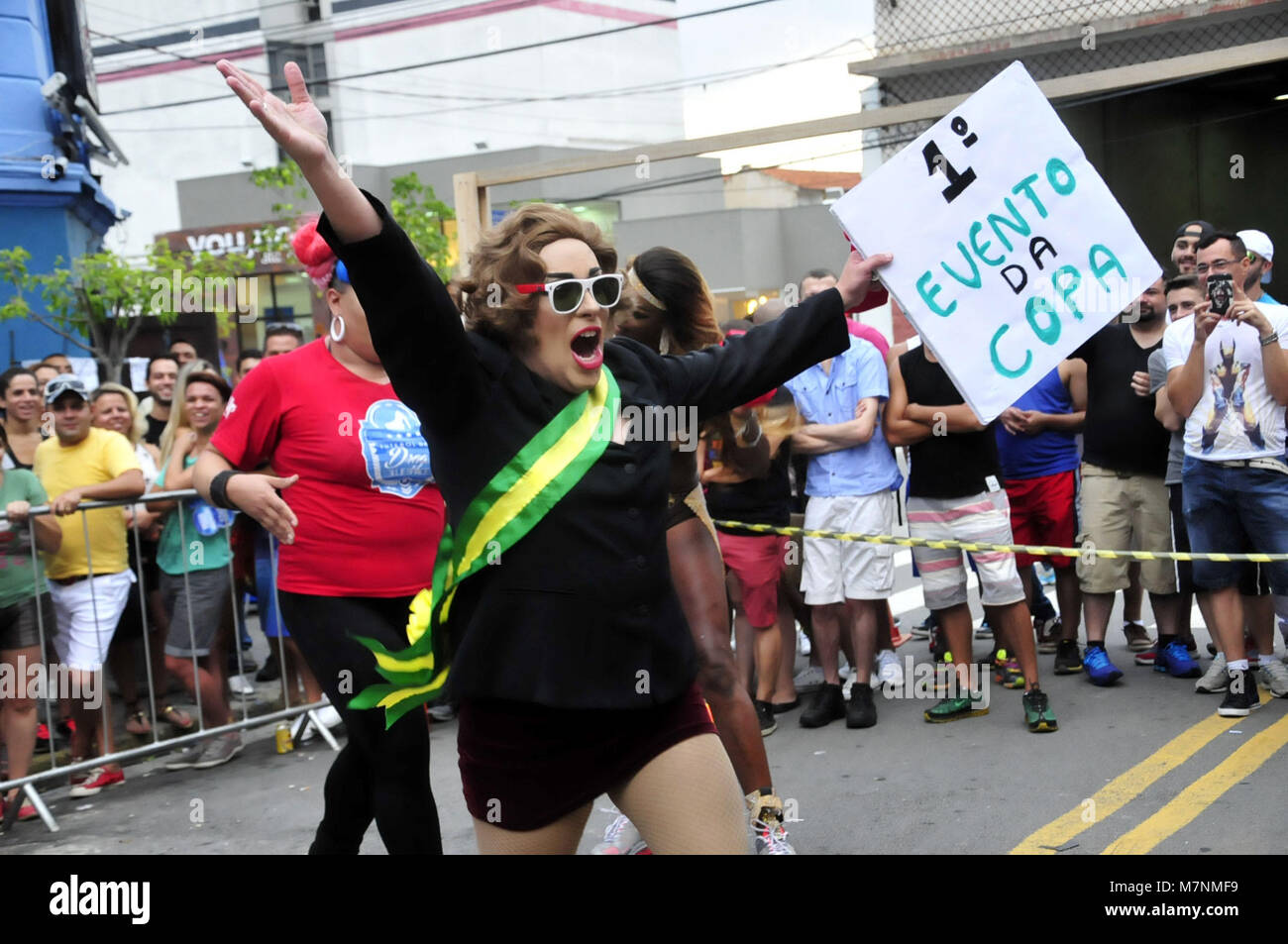 March 12, 2018 - SÃ£O Paulo, SÃ£o Paulo, Brazil - SAO PAULO SP, SP 12/03/2018 DRAG QUEEN FOOTBALL :Drag Queens play open-air football in celebration of a nightclub birthday in SÃ£o Paulo. Credit: Cris Faga/ZUMA Wire/Alamy Live News Stock Photo