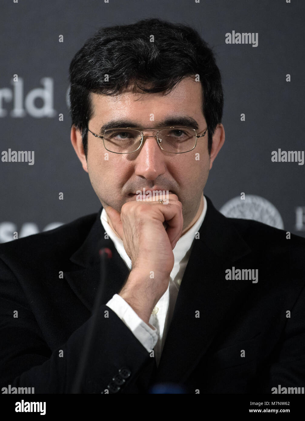 Kramnik hi-res stock photography and images - Alamy