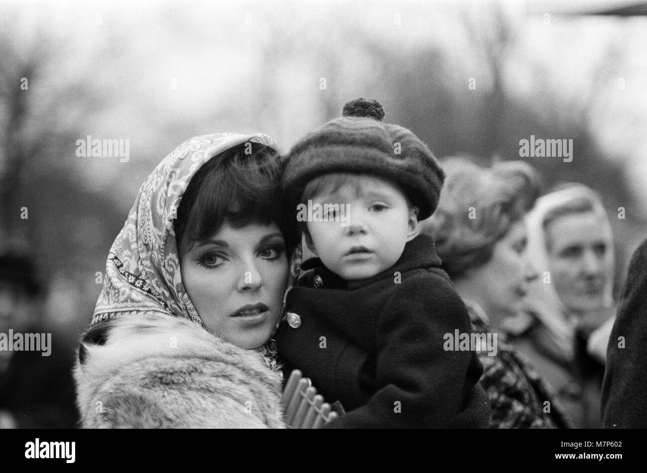 Joan Collins on the set of her new film 'Subterfuge' in Regents Park with her daughter Tara Newley. Filming was stopped for the day when one of the cameras was damaged after falling over. 16th January 1968. Stock Photo