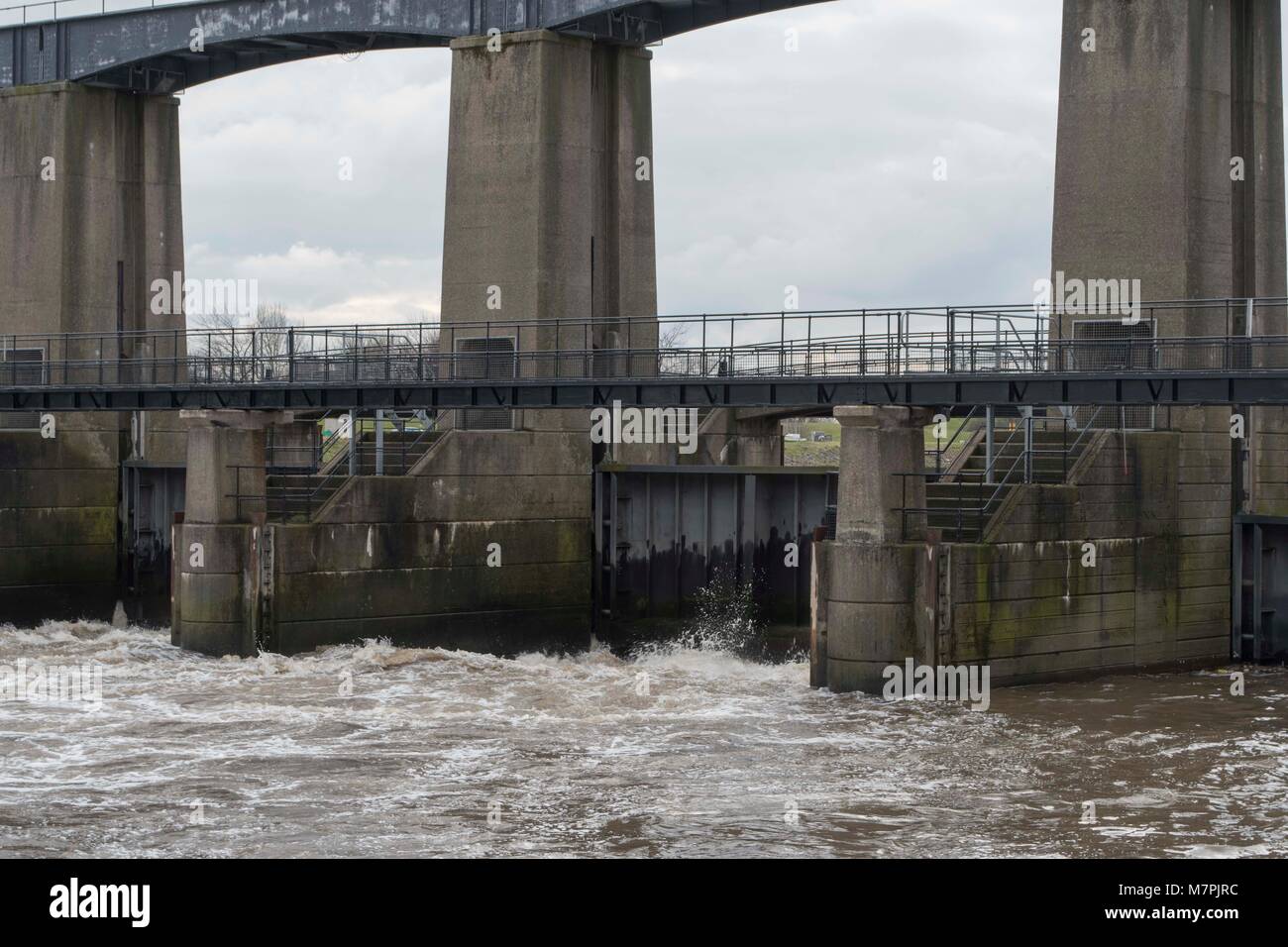 Colwick Weir/sluice, river trent Stock Photo Alamy