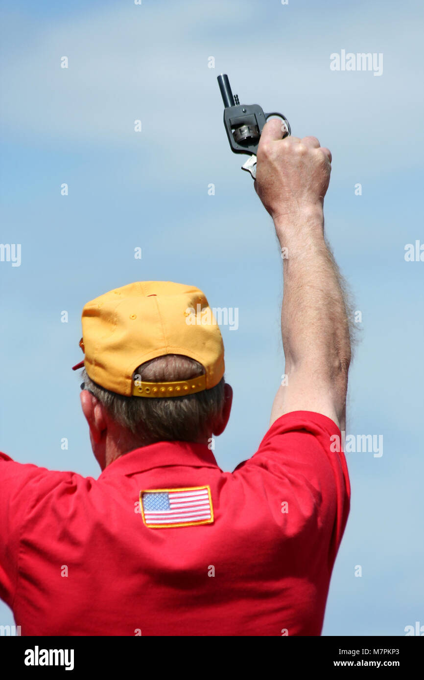 Starting gun athletics race hi-res stock photography and images - Alamy