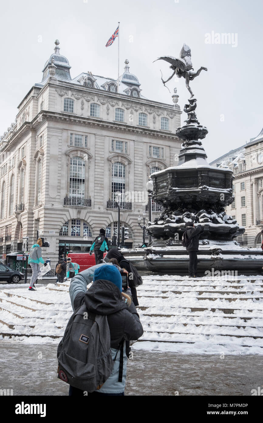 Snow fall in London winter 2018 Stock Photo Alamy