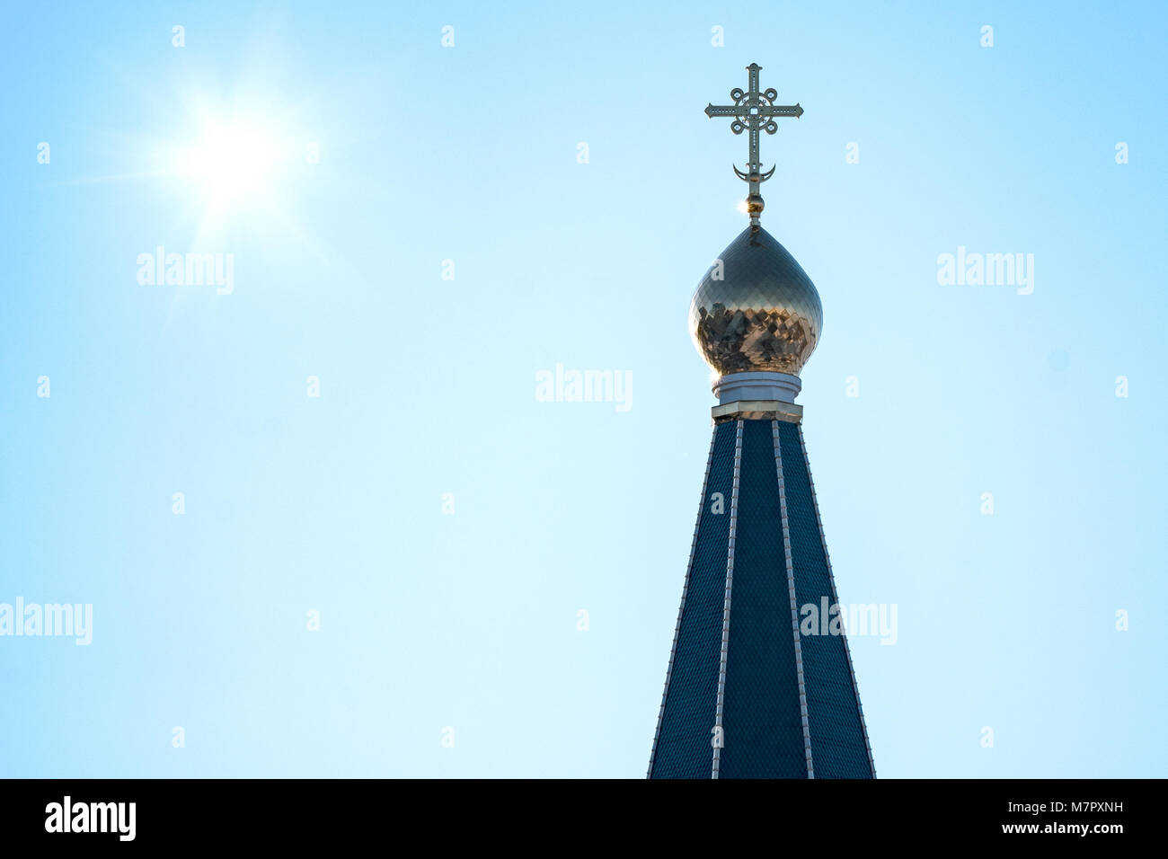 Orthodox cross on the dome of the Church Stock Photo - Alamy