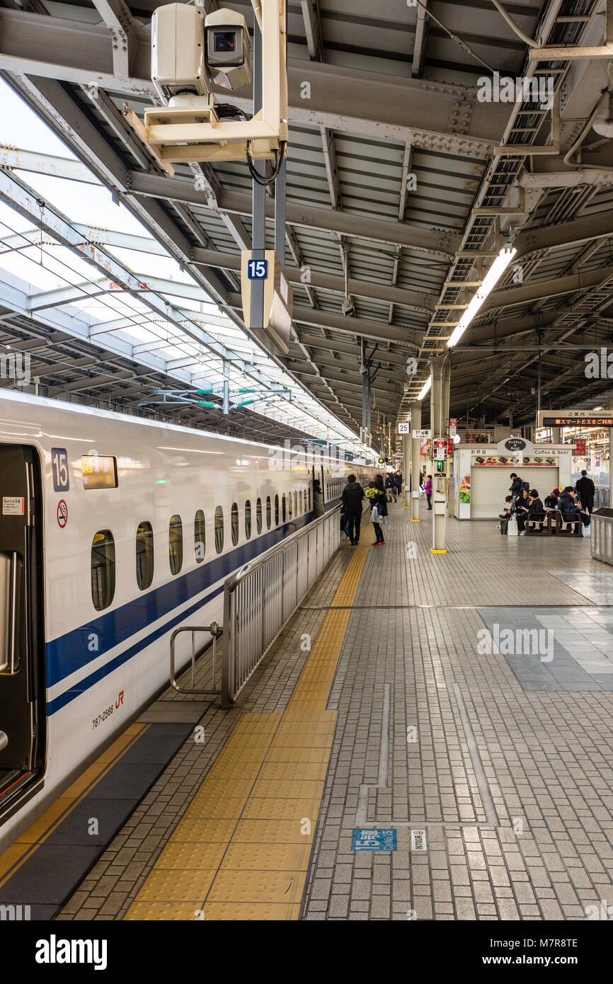Japan, Osaka. JR Bullet train, Shinkansen 700N series at ShinOsaka