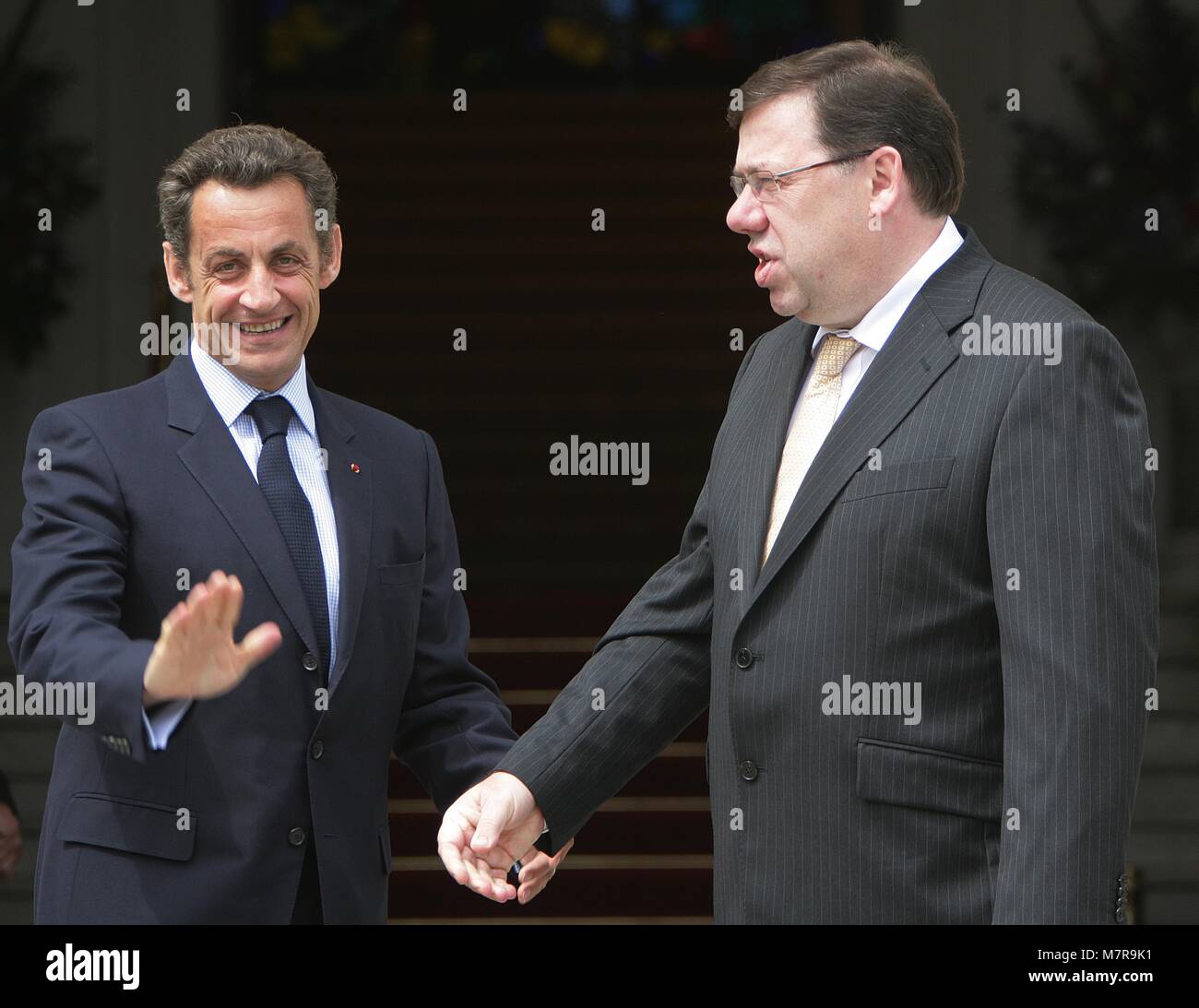 French President Nicolas Sarkozy is greeted by Taoiseach Brian Cowen at Government Buildings in Dublin, Monday 21, July 2008. Sarkozy will meet the two main opposition leaders - Fine Gael's Enda Kenny and Labour's Eamon Gilmore and talks with groups who opposed and supported the Lisbon Treaty. Photo/Paul McErlane Stock Photo