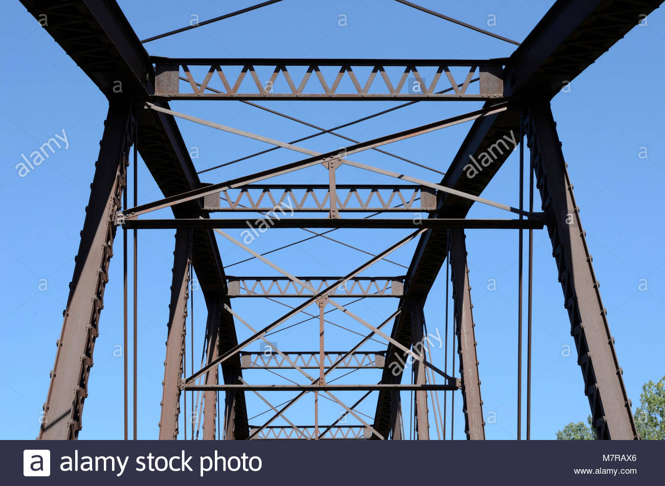 Lateral Truss Bracing