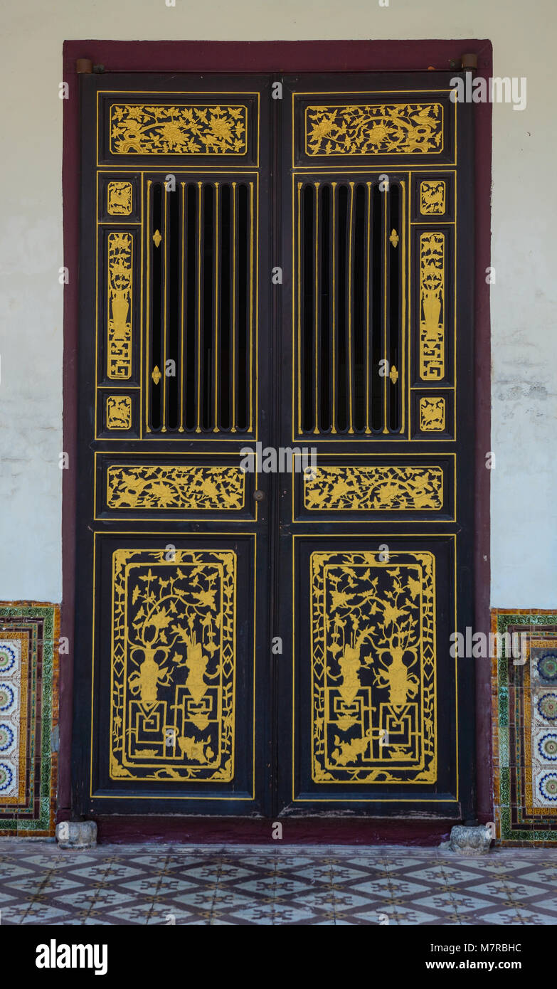 Malaysia Wood Carving High Resolution Stock Photography and Images Alamy