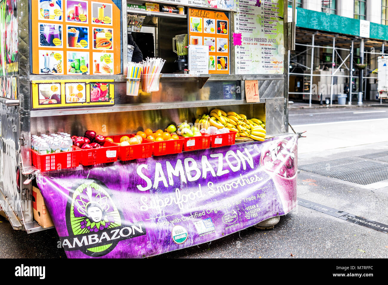 Fruit Juice Seller Stock Photos & Fruit Juice Seller Stock Images Alamy