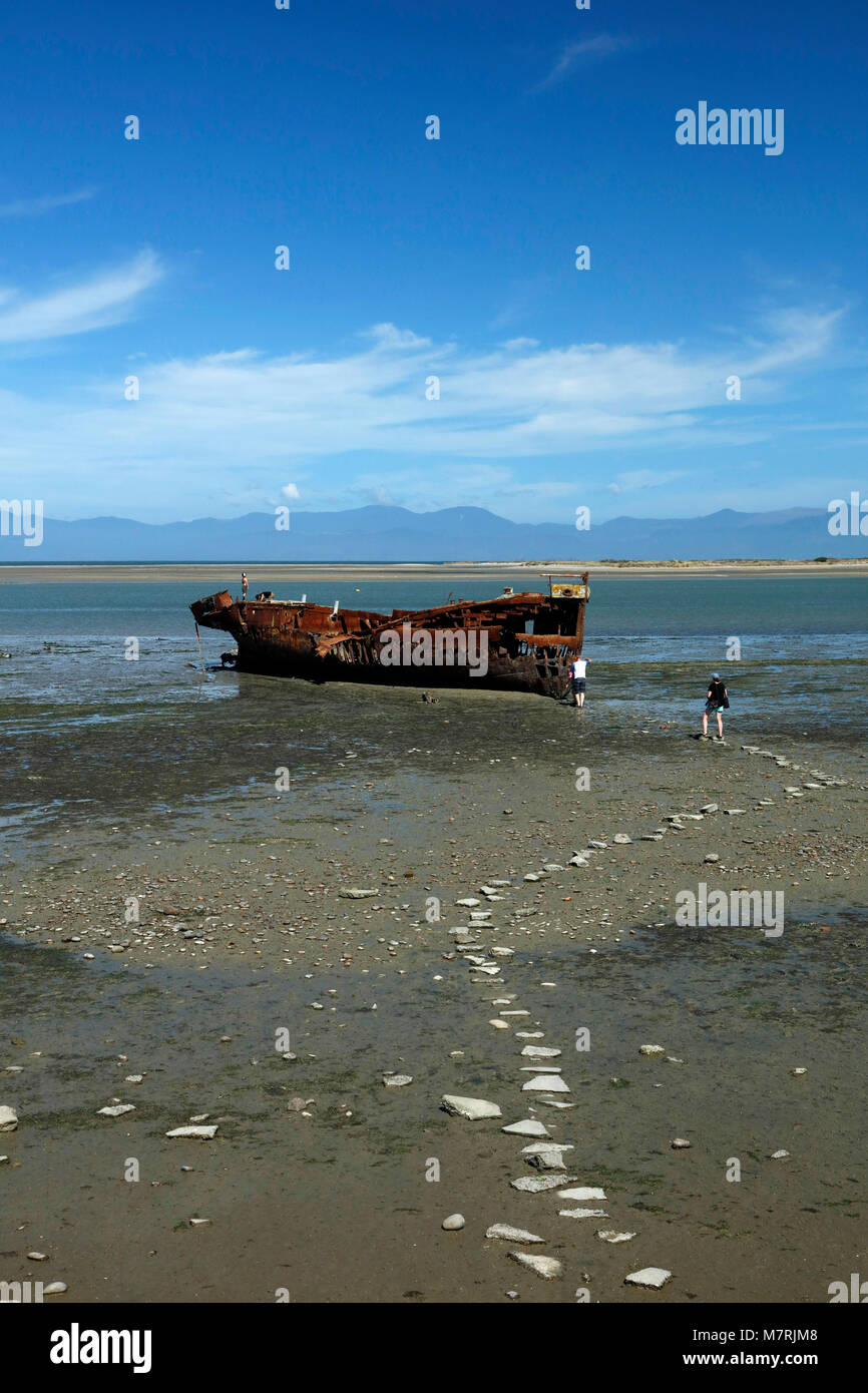 Janie Seddon Shipwreck, Tasman Bay, Motueka, Nelson Region, South Island, New Zealand Stock Photo