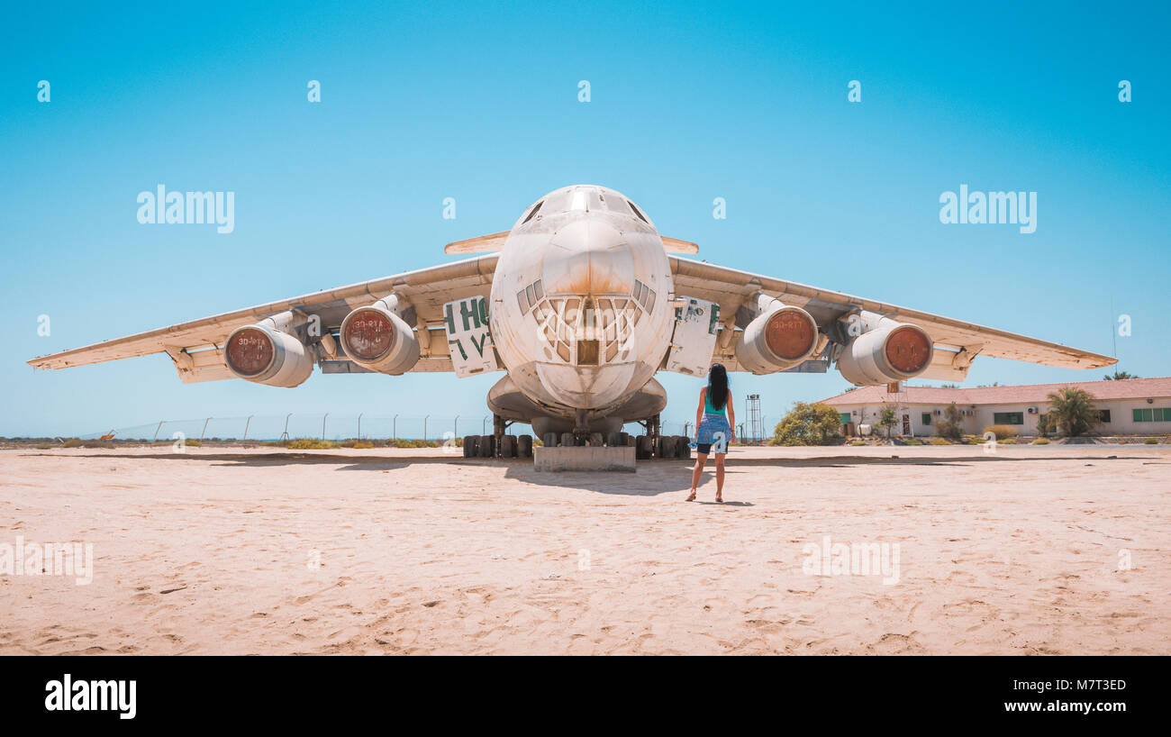 Women aviation hi-res stock photography and images - Alamy