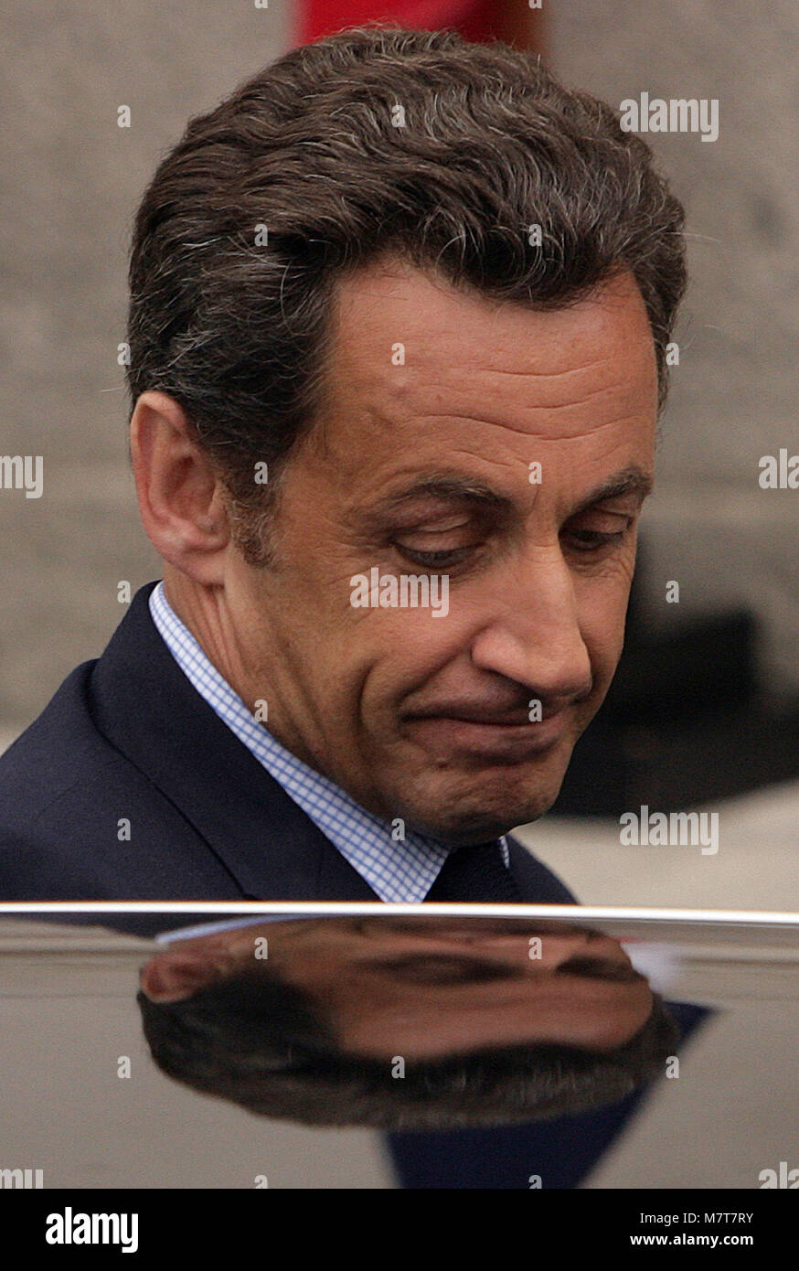 French President Nicolas Sarkozy gets into his car after holding a day long meeting with Taoiseach Brian Cowen at Government Buildings in Dublin, Monday 21, July 2008. Sarkozy met the two main opposition leaders - Fine Gael's Enda Kenny and Labour's Eamon Gilmore and talks with groups who opposed and supported the Lisbon Treaty. Photo/Paul McErlane Stock Photo