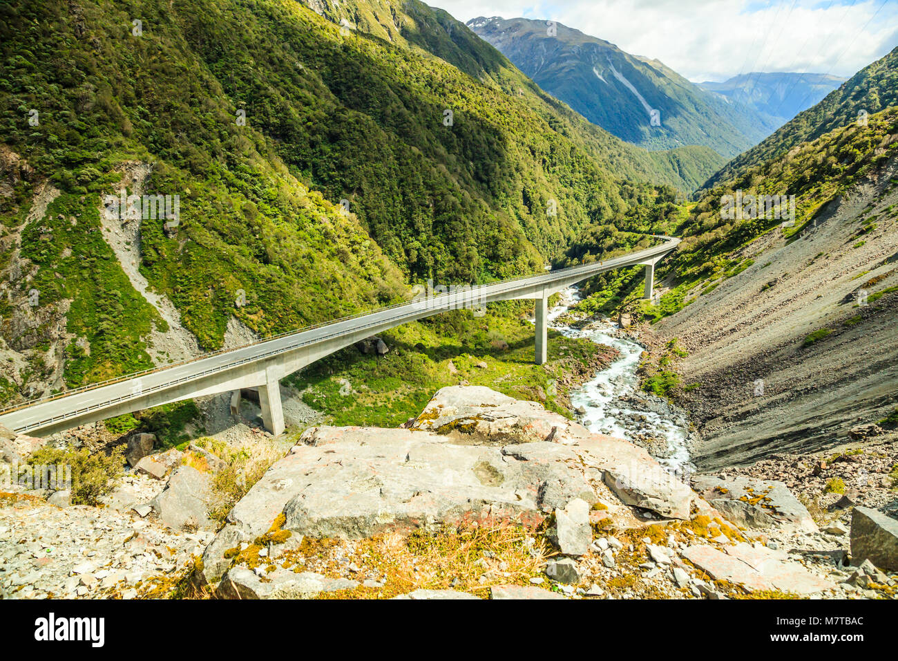 Beautiful lookout view of Arthur's Pass Highway on Otira Viaduct