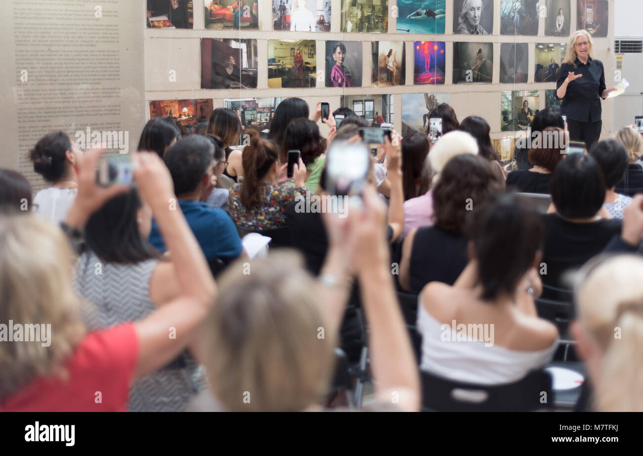 Annie Leibovitz in Singapore Stock Photo - Alamy