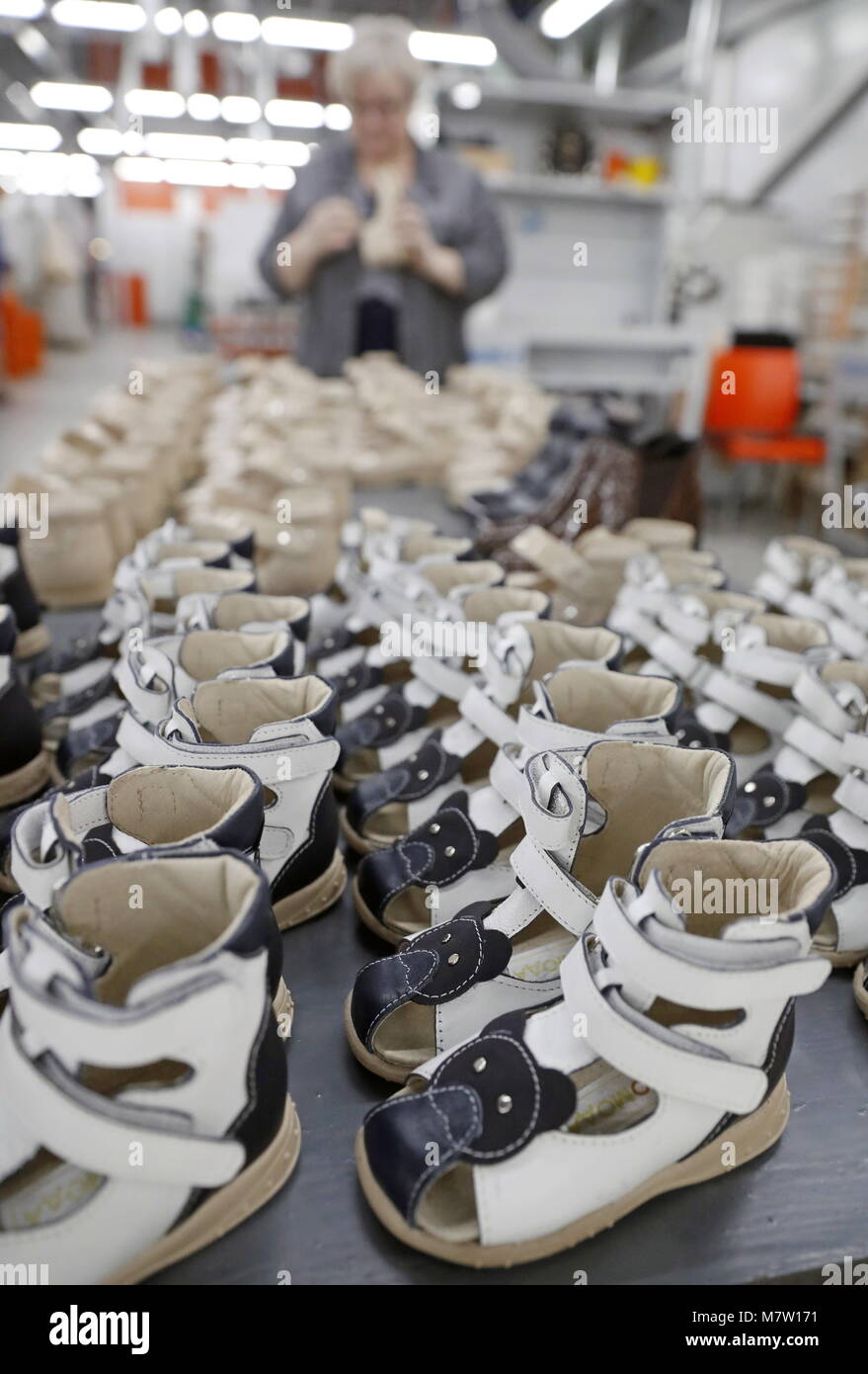 orthopedic footwear on Moscow Russia March 13 2018 Children S Shoes At The Orthomoda Stock Photo Alamy
