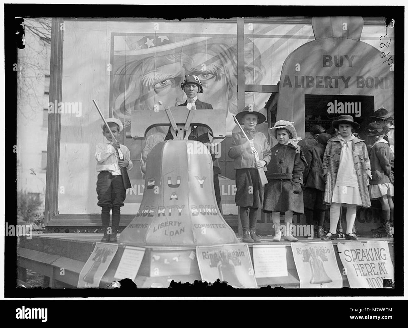 Replica of the liberty bell Black and White Stock Photos & Images Alamy