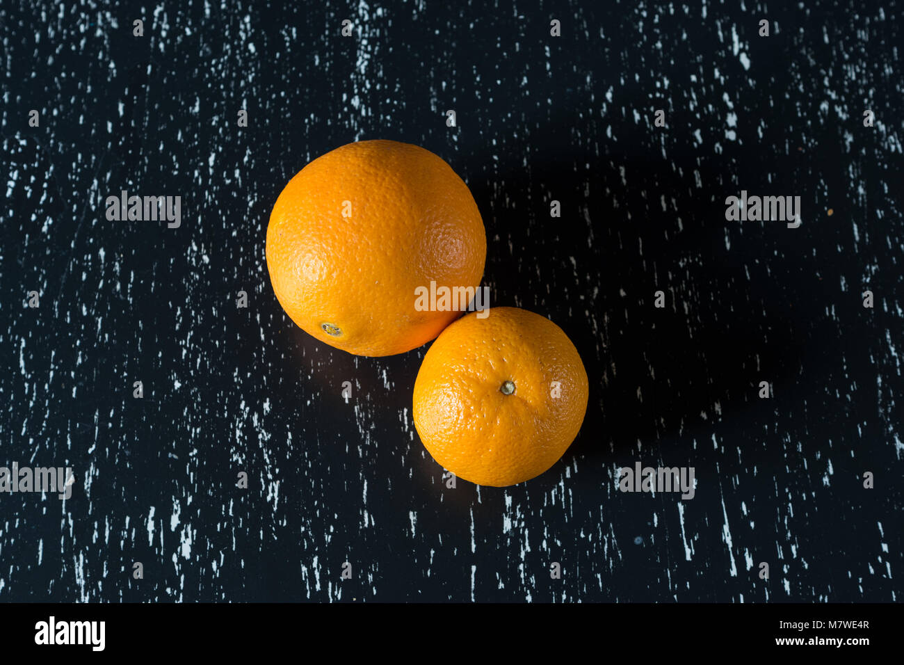 Two juicy oranges hi-res stock photography and images - Alamy
