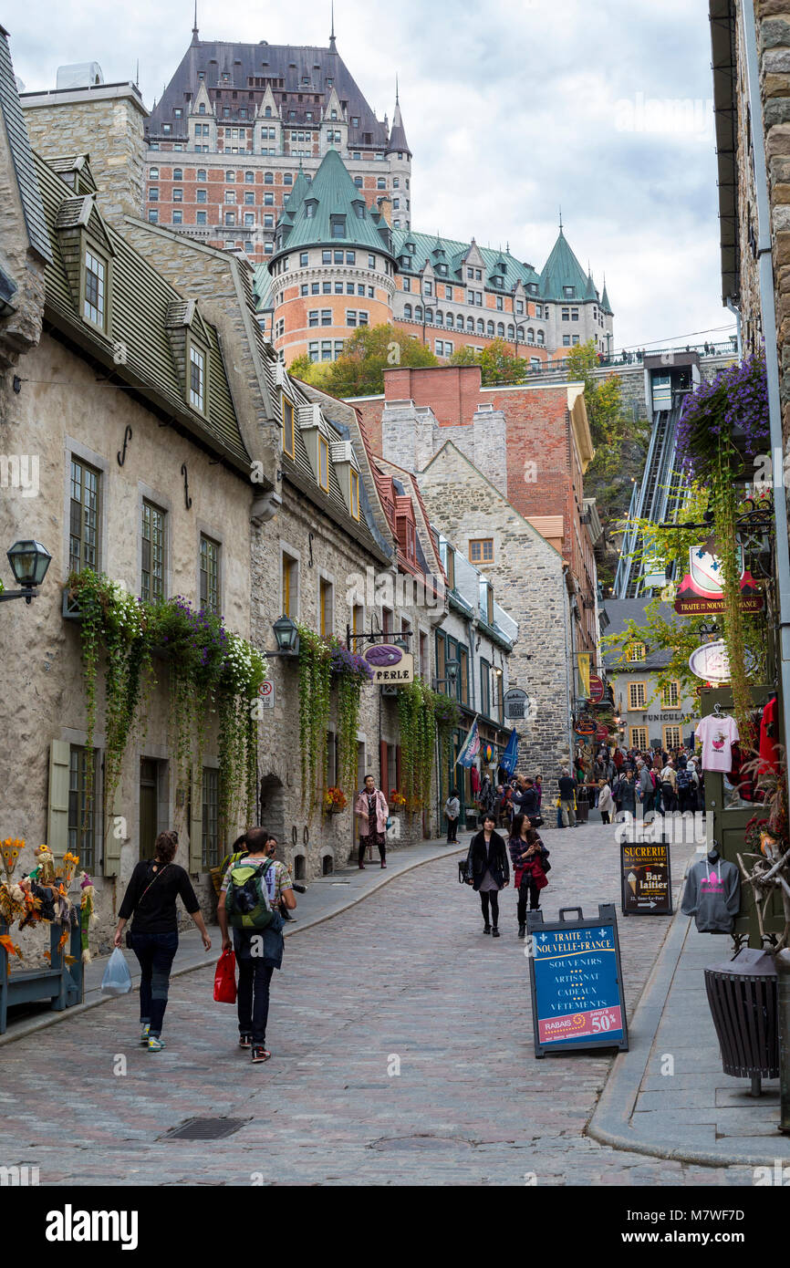 Quebec, Canada.  Looking toward the Chateau Frontenac from the Lower Town, Funicular on right. Stock Photo