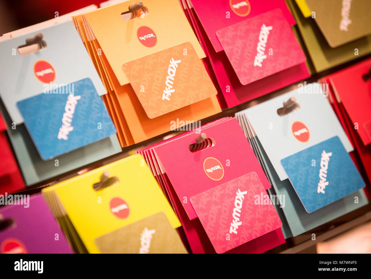 gift card hi-res stock photography and images - Alamy