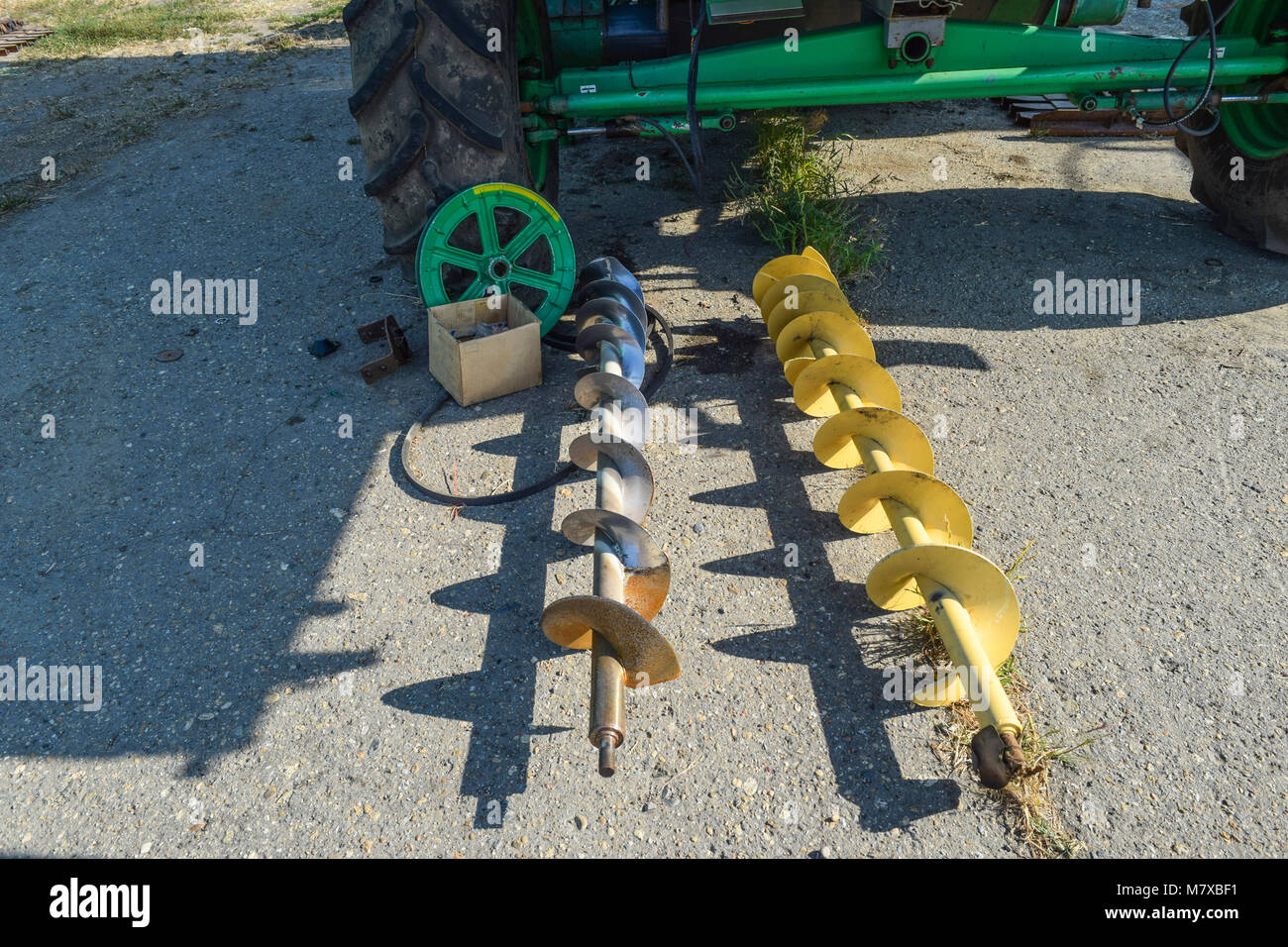 Combine harvester augers hires stock photography and images Alamy