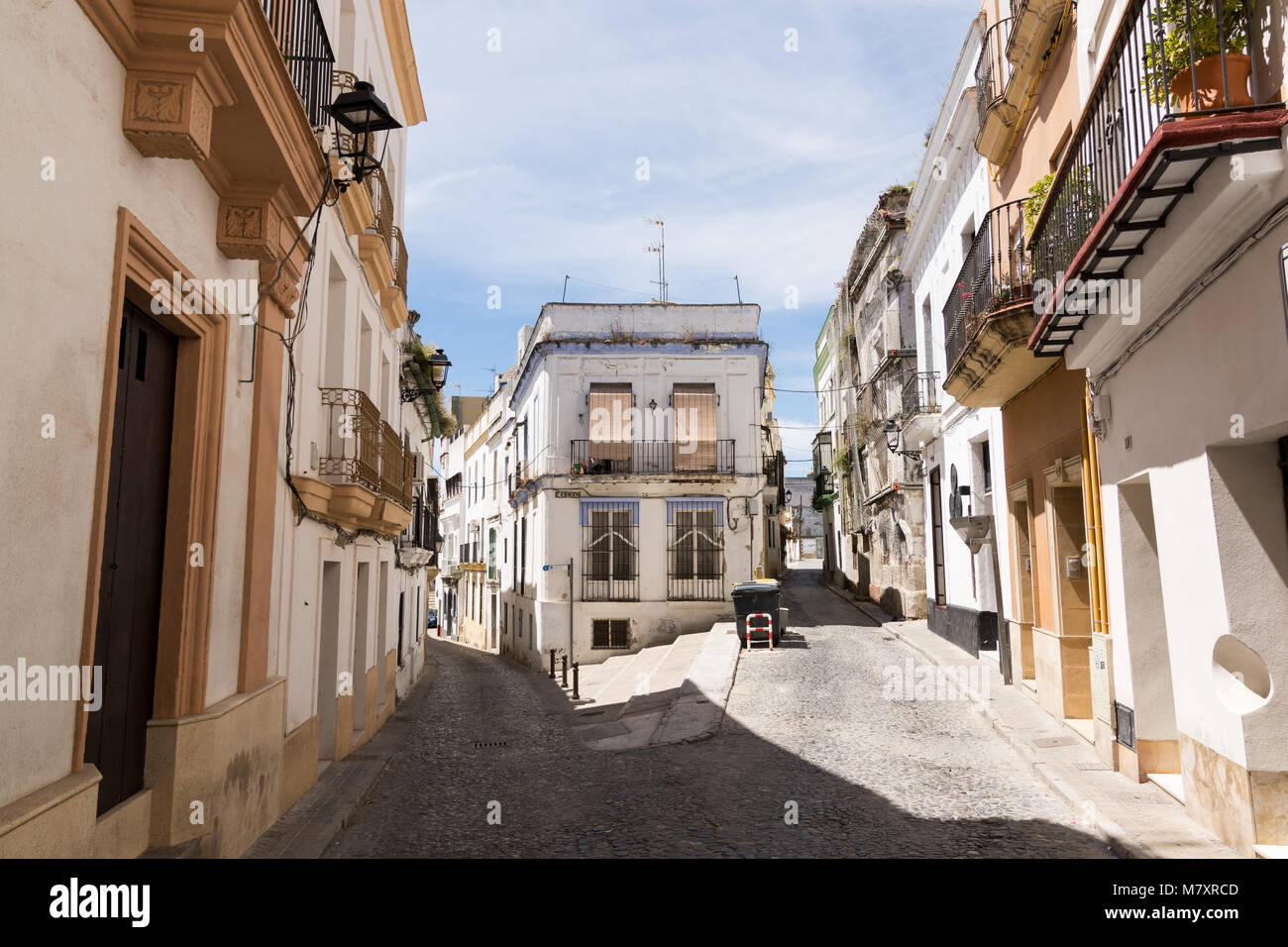 jerez-de-la-frontera-spain-may-2017-old-town-streen-view-of-jerez
