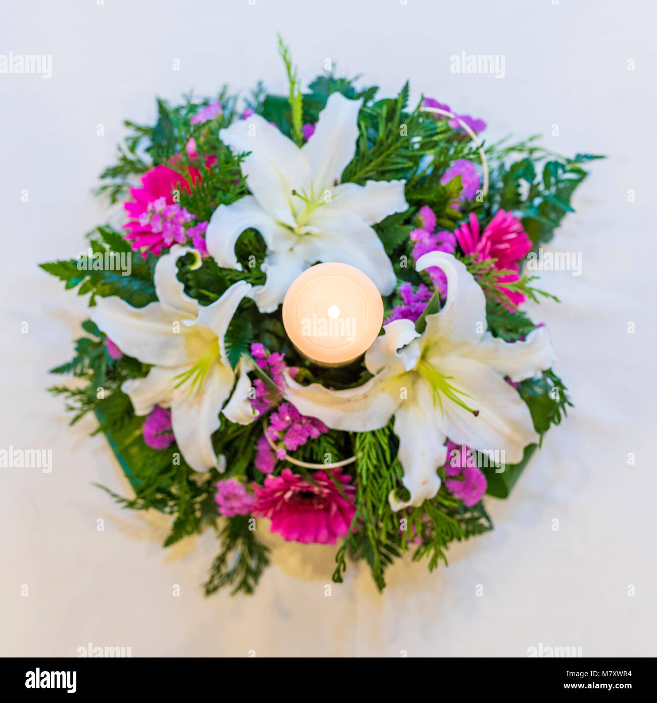 Centros de flores para mesas Flower arrangements for tables Stock