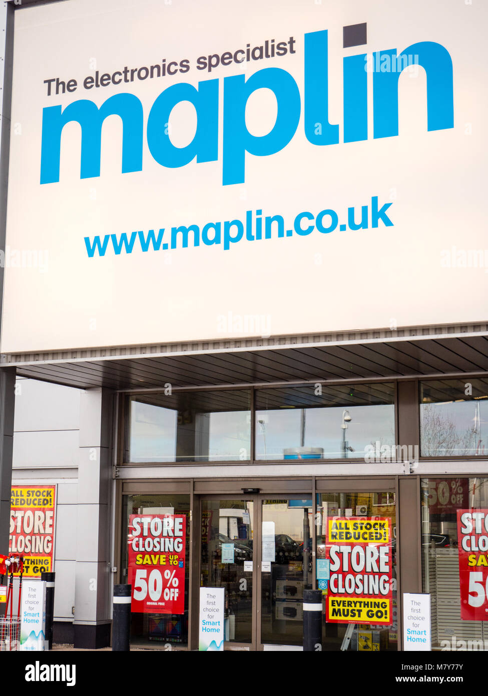 Maplin Electronics Specialist, Closing Down Sale, Reading, Berkshire, England. Stock Photo
