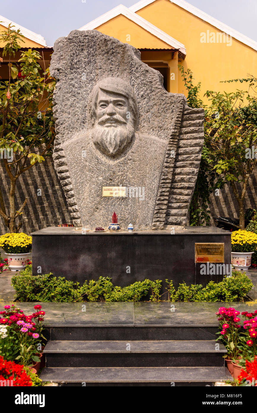 Monument to remember the Polish architect Kazimierz 'Kazik' Kwiatkowski in Hoi An, Vietnam.  He was largely respoonsible for restoring the architecure and buildings in Hue and Hoi An. Stock Photo