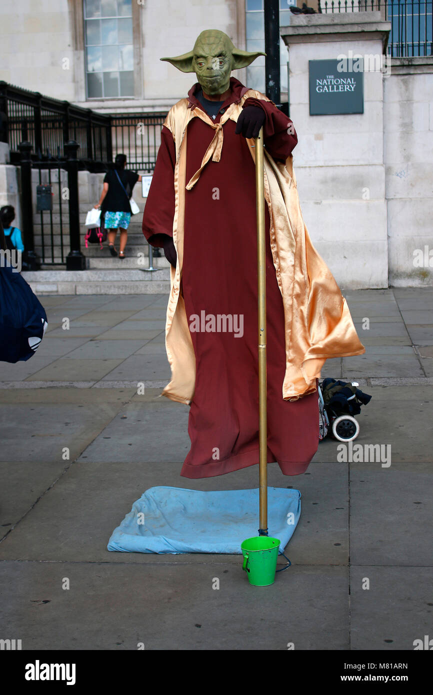 Yoda Figur aus Star Wars-Serie, London, England Stock Photo - Alamy