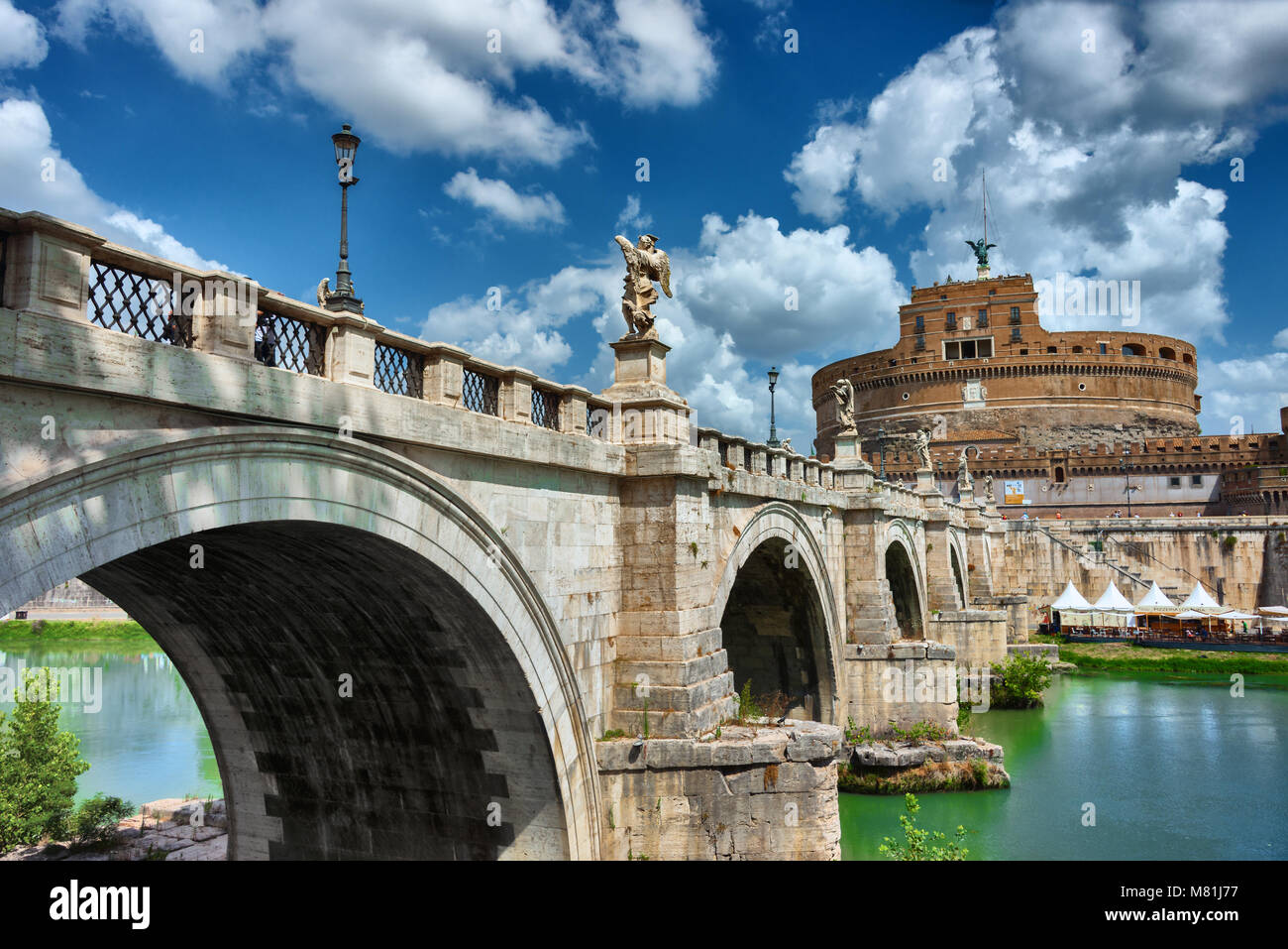 Engelsbrücke und Engelsburg in Rom Stock Photo