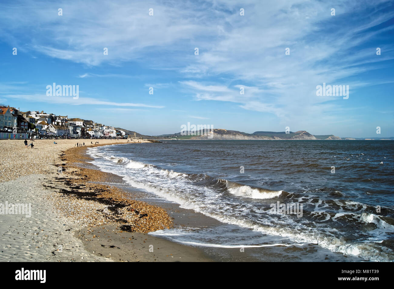 Lyme regis coast summer beach hi-res stock photography and images - Alamy