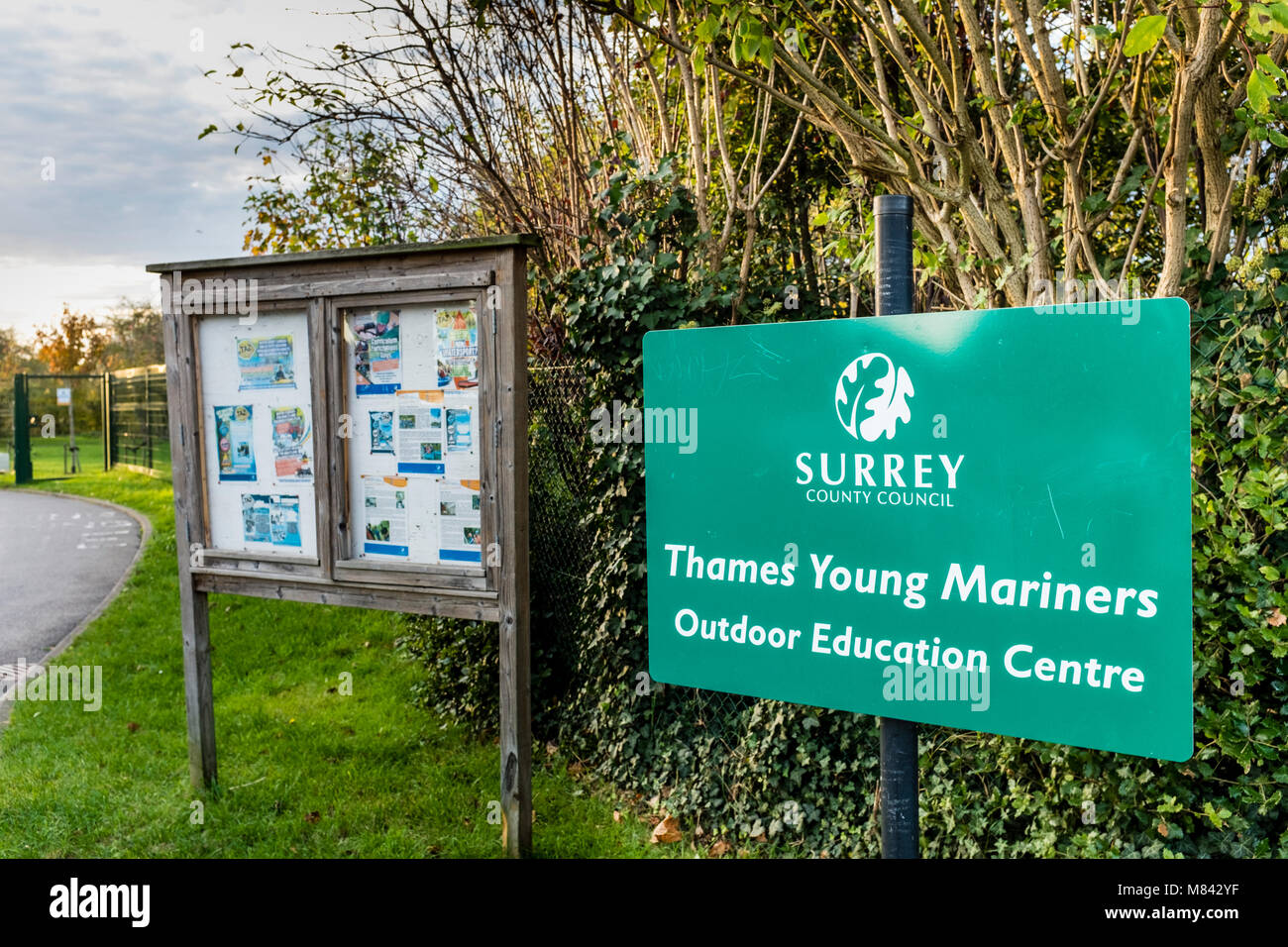 Entrance to the thames hires stock photography and images Alamy