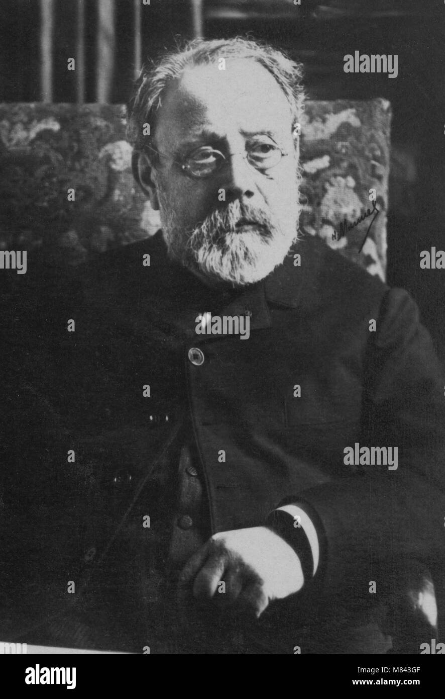 Portrait of Armand Gautier ( 1837 - 1920 ) doctor, chemist  -  photography by  Henri Manuel ( 1874 - 1947 ) Stock Photo