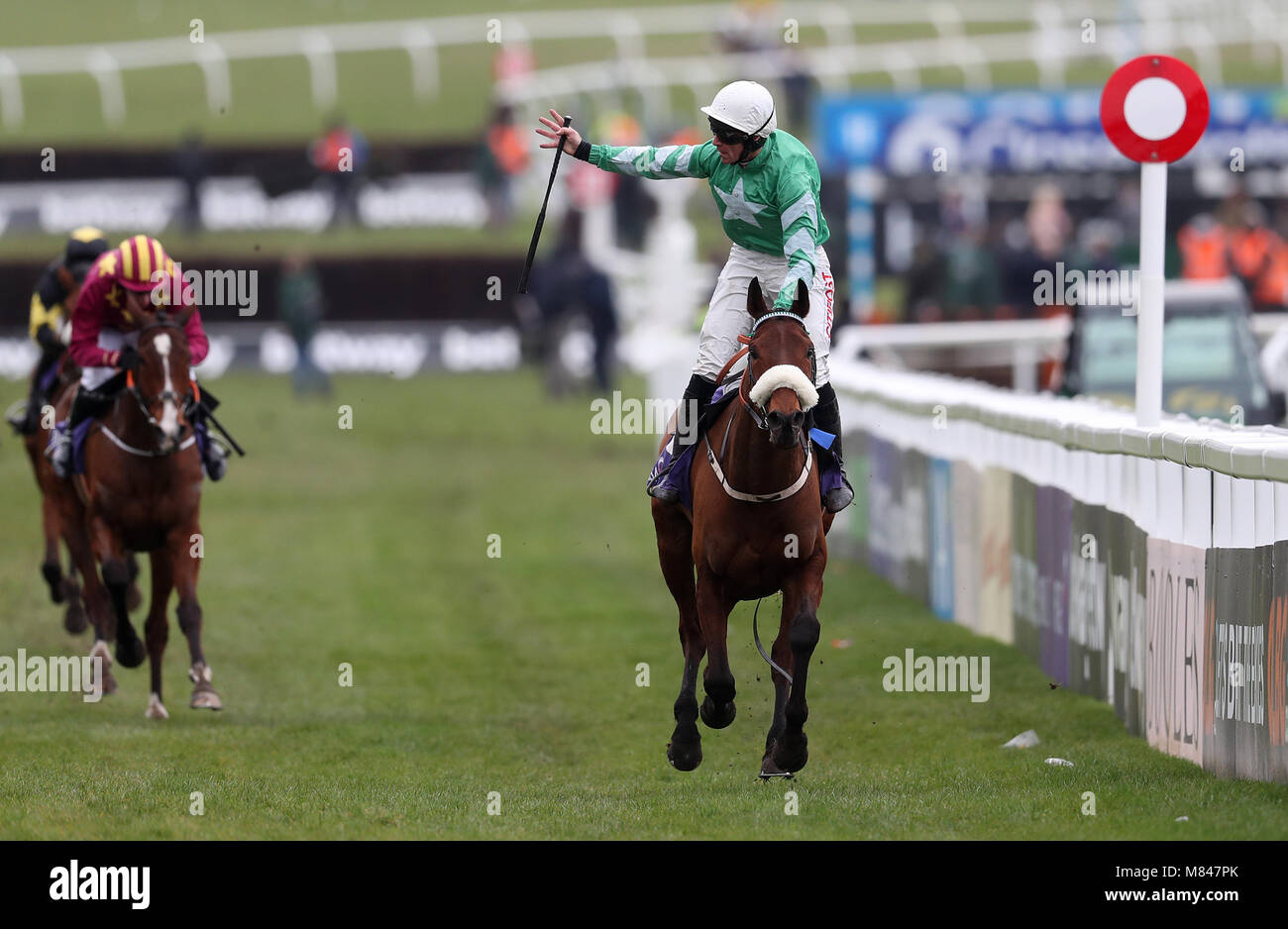 Davy russell celebrates on presenting percy hi-res stock photography ...