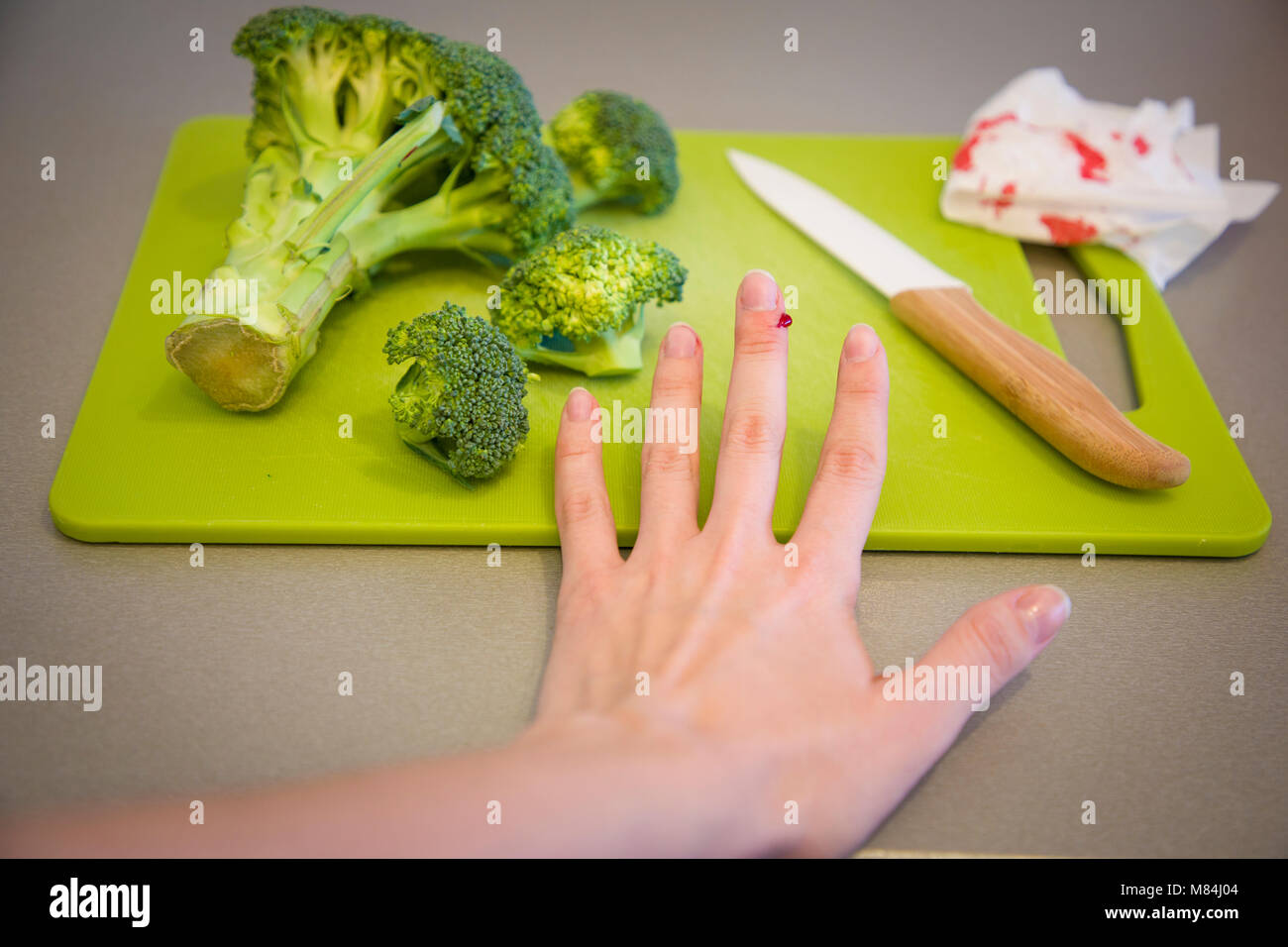 Cut finger hires stock photography and images Alamy