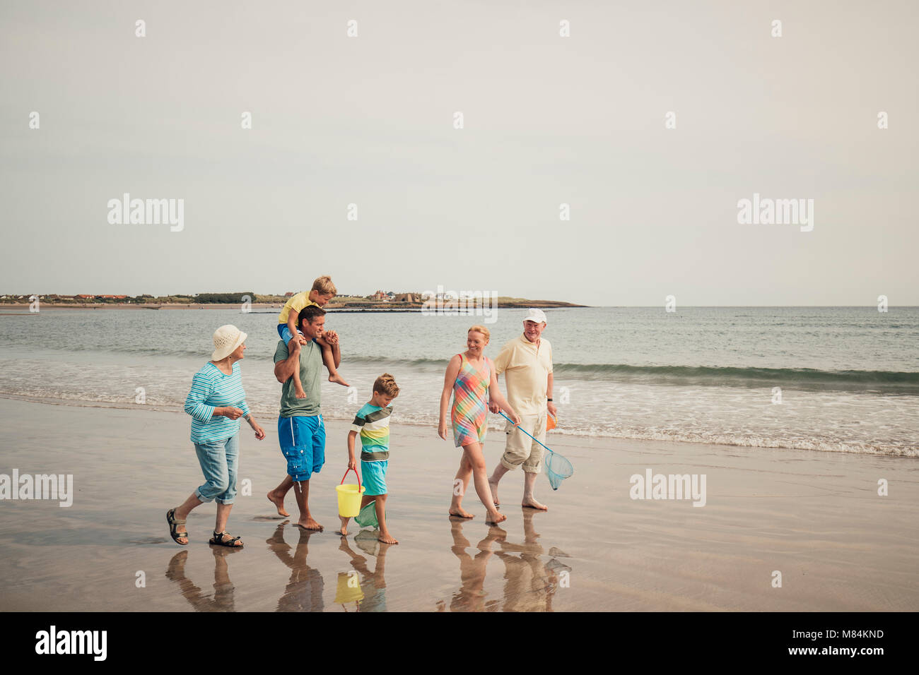 Sea family activities hi-res stock photography and images - Alamy