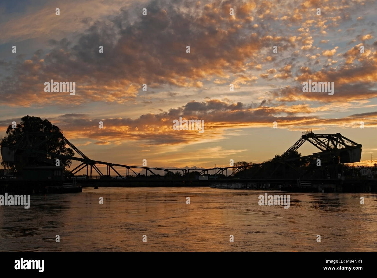 Walnut grove hires stock photography and images Alamy