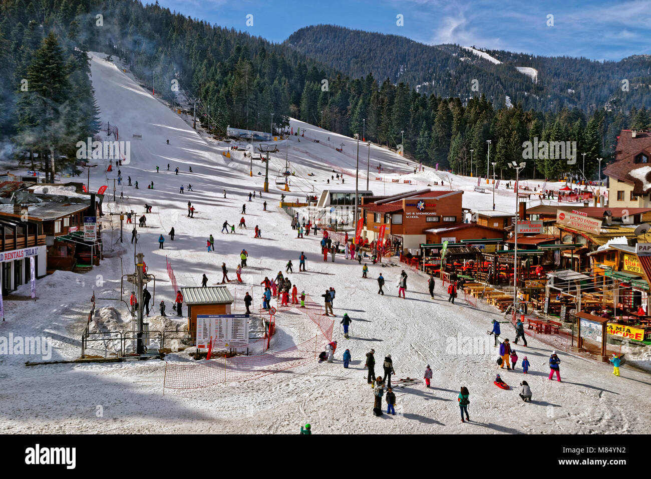 Beginners drag lift and nursery slopes at Borovets Ski resort, Targovishte, Bulgaria. Stock Photo