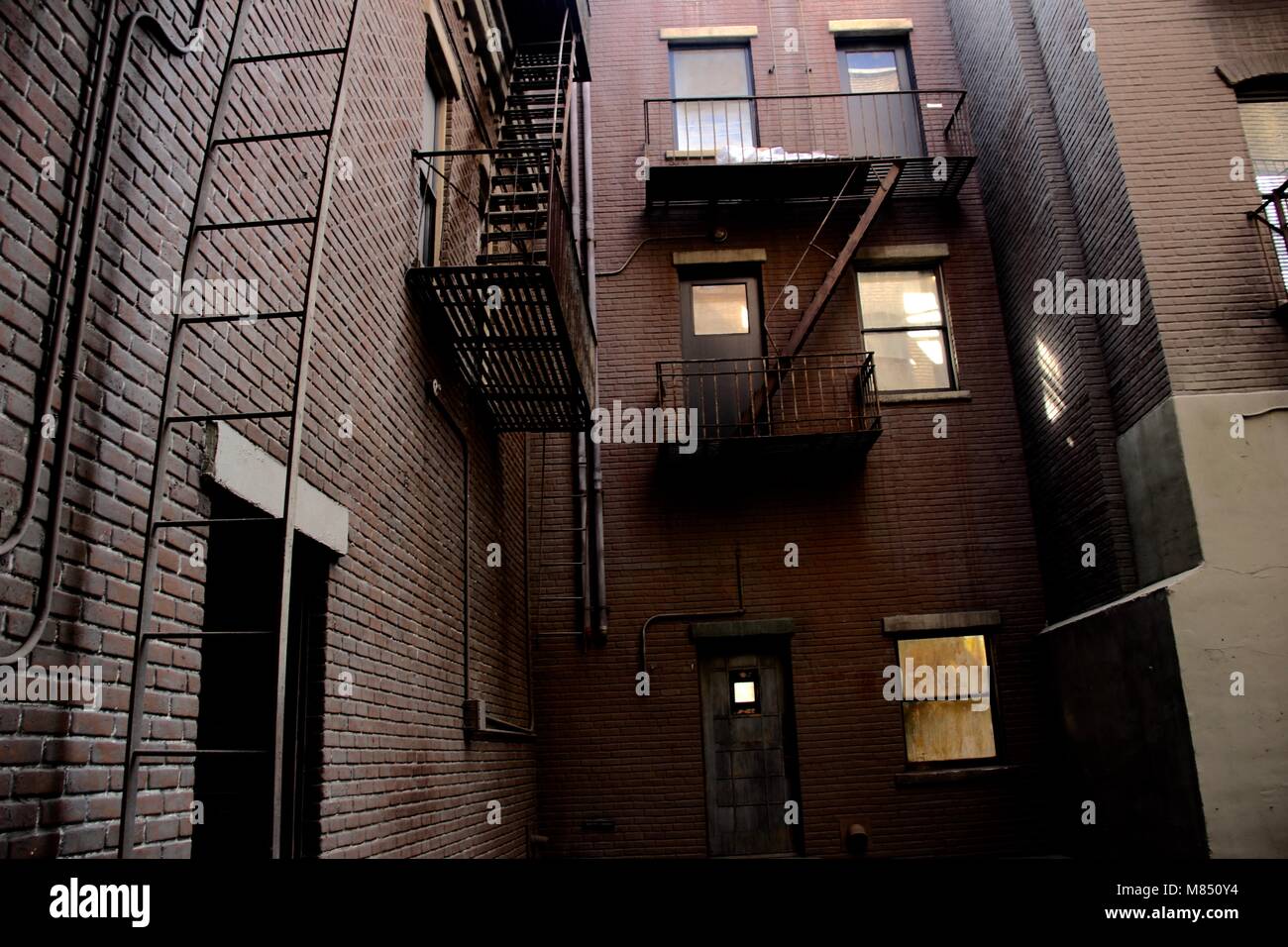 New York Style Studio Apartment Live in the Heart of the City with