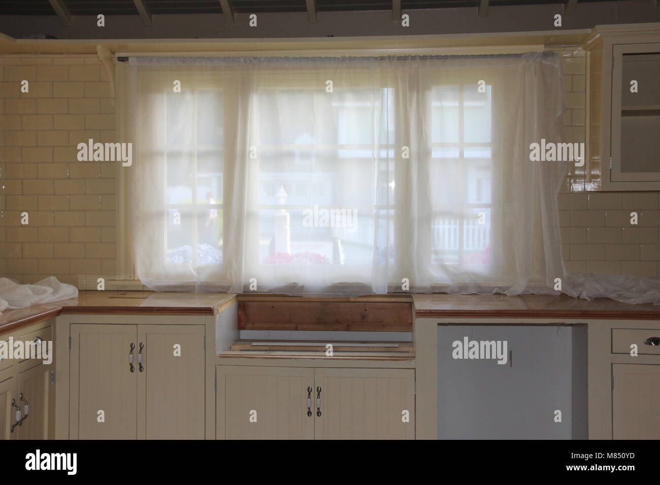 The interior kitchen of a beautiful, vintage home Stock Photo - Alamy