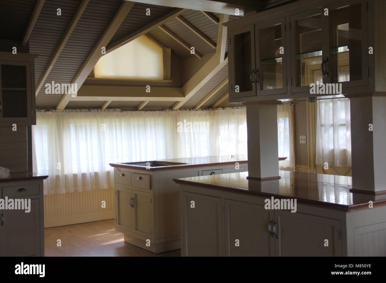 The interior kitchen of a beautiful, vintage home Stock Photo - Alamy