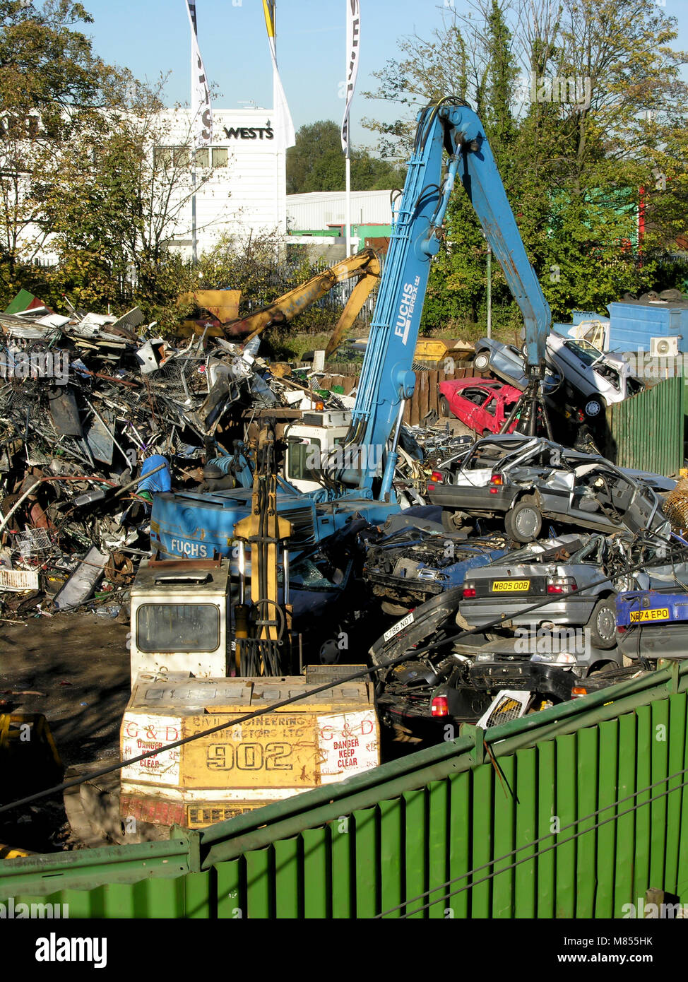 Car Scrap Yard Uk High Resolution Stock Photography and Images Alamy
