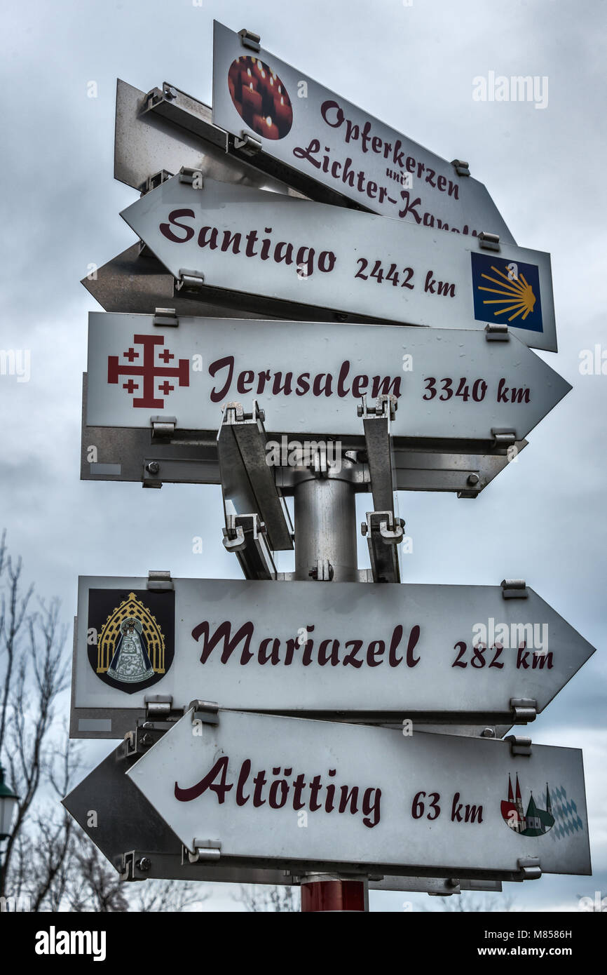 Wallfahrtsort Maria Plain bei Salzburg Stock Photo - Alamy