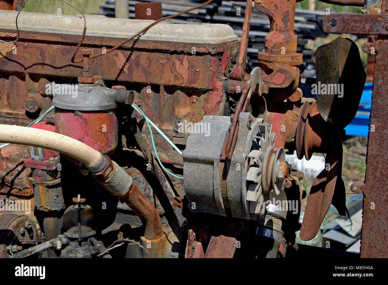 AN OLD DAVID BROWN 950 TRACTOR AFTER BEING MENDED MANY A TIME HAS FINALY BEEN LAID TO REST Stock Photo