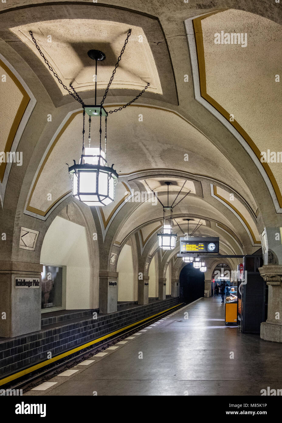 Berlin Wilmersdorf Heidelberger Platz U3 U Bahn Underground