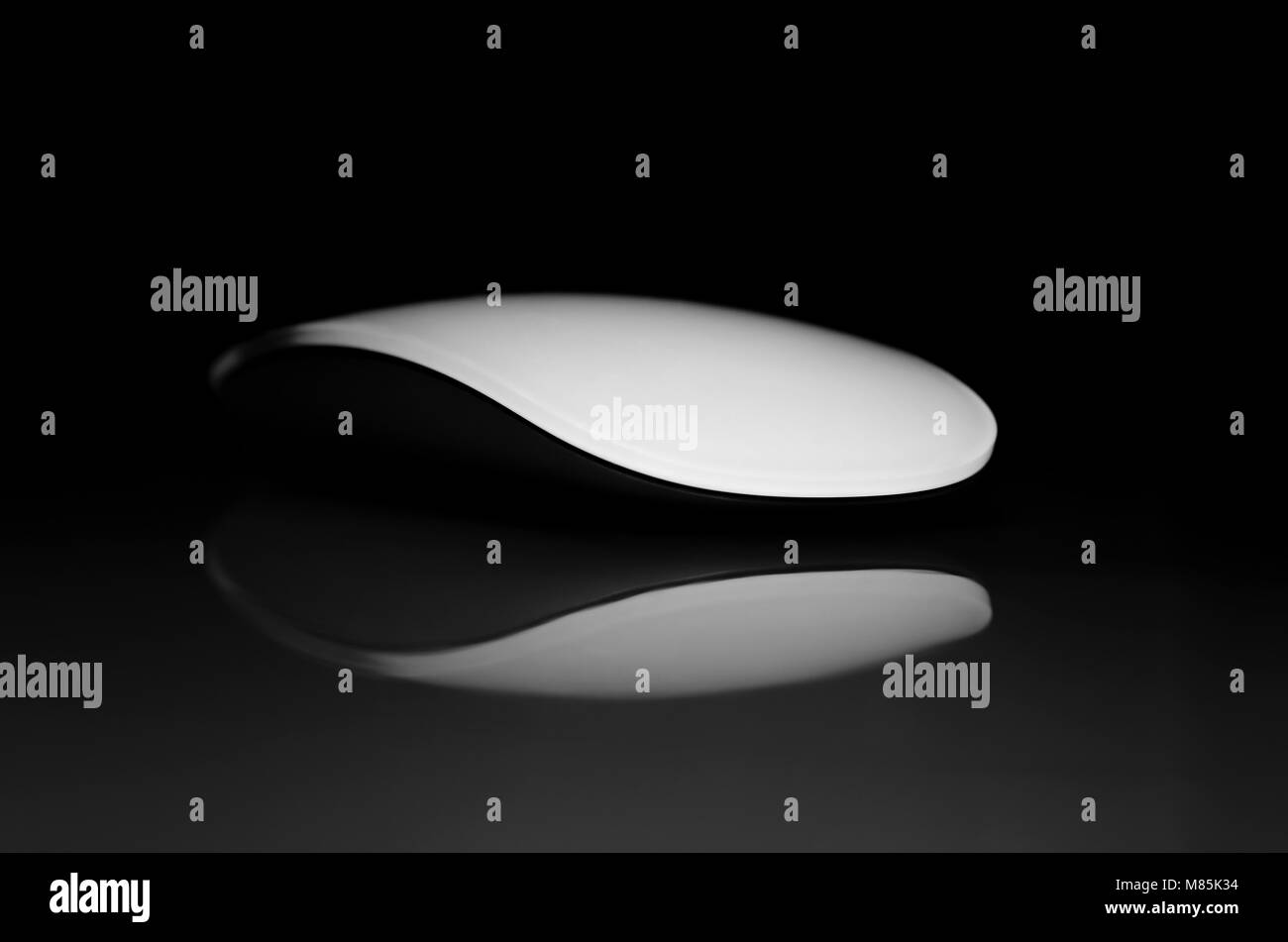 Apple magic mouse hi-res stock photography and images - Alamy