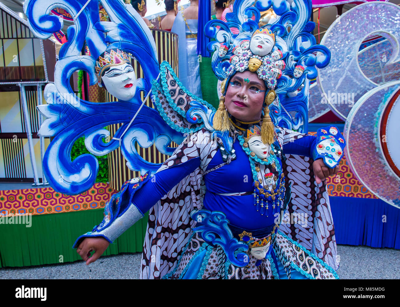 Chingay traditional dress hi-res stock photography and images - Alamy