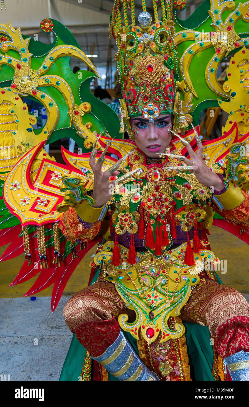 Chingay traditional dress hi-res stock photography and images - Alamy