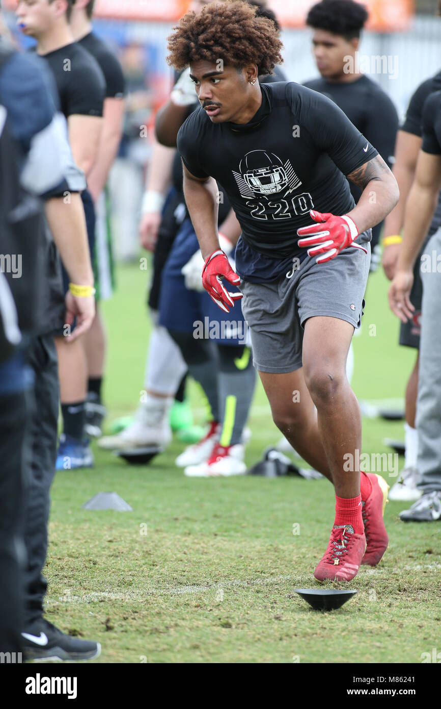 DL Antelope Valley Dylan Hall #220 at the Nike Football The Opening ...
