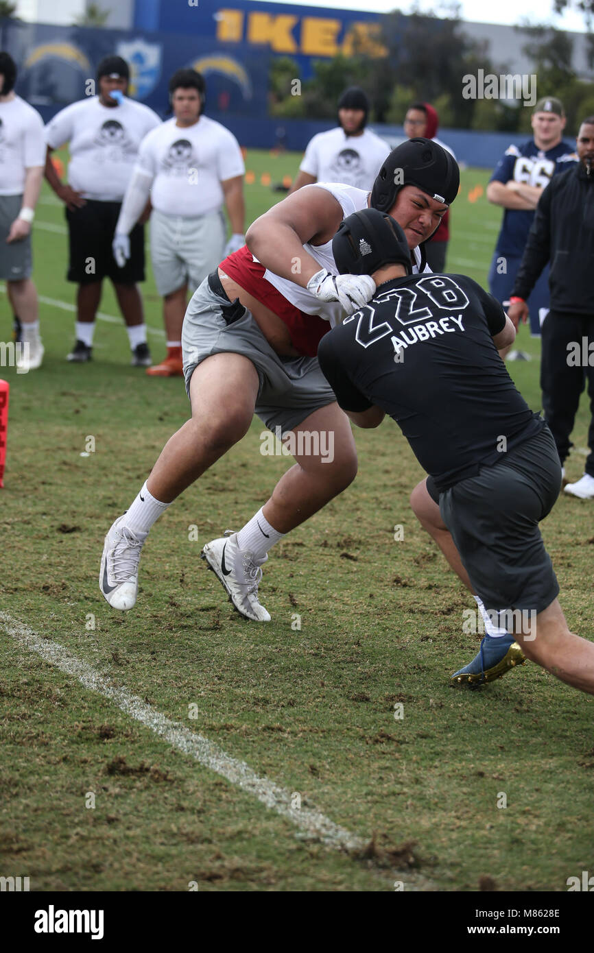 OL Narbonne Jonah Tauanuâ€™u #435 battling DL St. John Bosco Cole Aubrey  #228